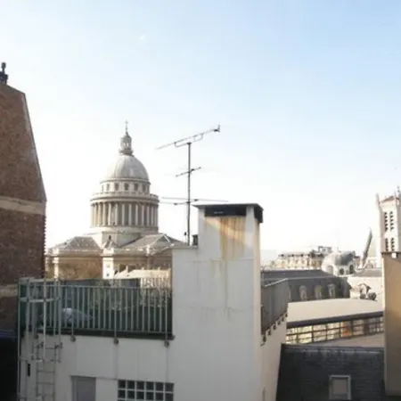 Fabulous Parisian 3 Bedroom, 3 Bathroom In 5th Arr, Sleeps 5, Ref. Pcp2313b