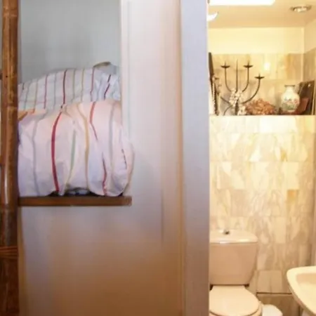 Fabulous Parisian 3 Bedroom, 3 Bathroom In 5th Arr, Sleeps 5, Ref. Pcp2313b Appartamento